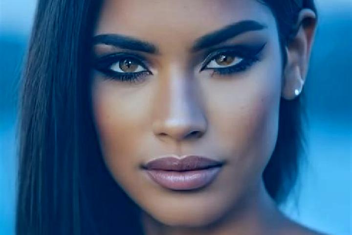 Nora, 32, a chestnut amber-eyed latina companion based in Sagalaherang. Offering OWO, Fetish. Available for incall and outcall, day and evening dates.