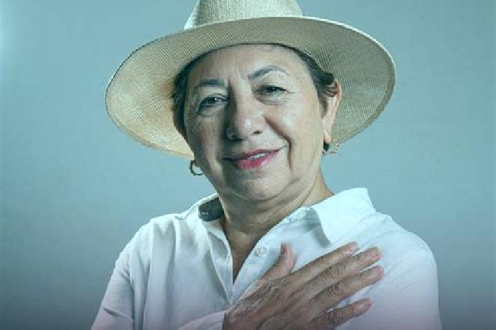 Nora, 32 — Escort in Juchique de Ferrer, Mexico