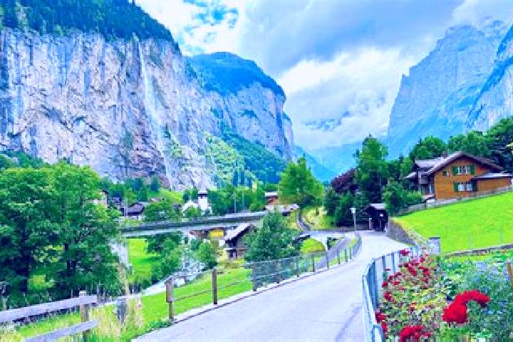 Nora, 32 — Escort in Nanikon, Switzerland