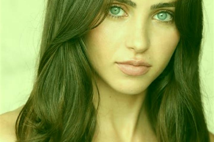 Nora, 33, a brunette dark-eyed mediterranean companion based in La Plaine-des-Palmistes. Offering Girlfriend Experience, Overnight, Massage. Available for in...