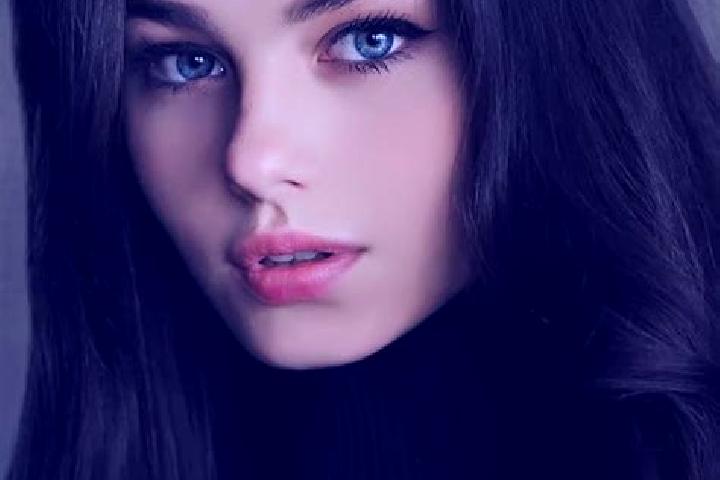 Nora, 33, a dark blonde amber-eyed slavic companion based in Schwarzenbek. Offering A-Level, Girlfriend Experience, Dinner Date. Available for incall and out...