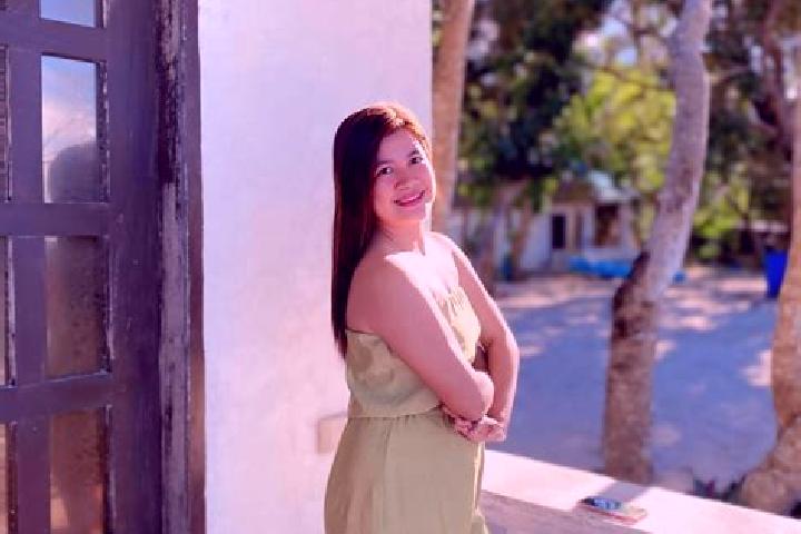 Nora, 33 — Escort in Dumalneg, Philippines