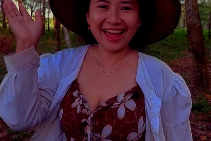 Nora, 33 — Escort in Sekampung, Indonesia