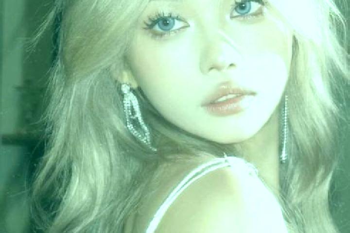 Nora, 34, a platinum blonde brown-eyed asian companion based in Xiaomian. Offering Roleplay, Party Girl, Overnight. Available for incall and outcall, overnig...