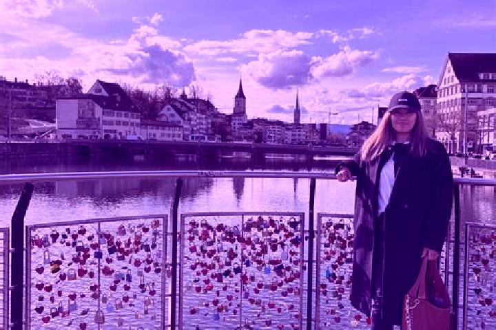 Nora, 34 — Escort in Effretikon, Switzerland