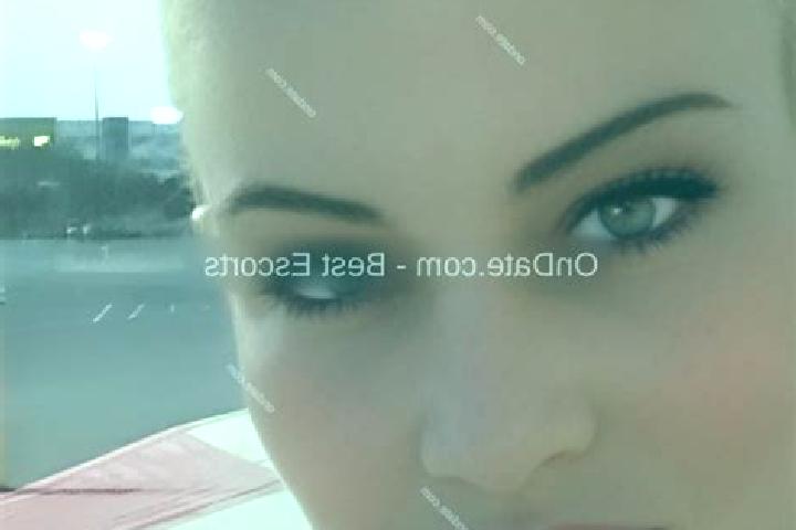 Nora, 34 — Escort in Holderness, United States