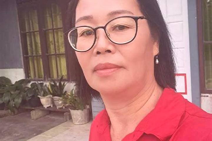 Nora, 34 — Escort in Sikabaluan, Indonesia