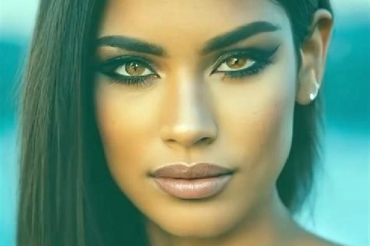 Nora, 35, a dark blonde brown-eyed latina companion based in G uzor. Offering BDSM, Tantra, Deep French Kissing. Available for incall and outcall, day and ev...