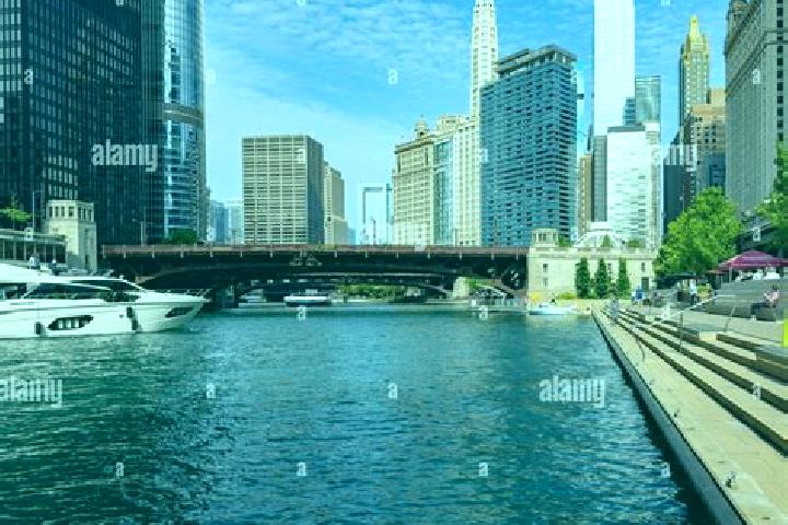 Nora, 35 — Escort in Chicago, United States