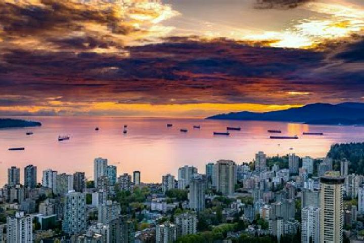 Nora, 35 — Escort in English Bay, Canada