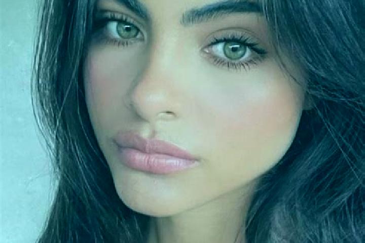 Nora, 36, a auburn dark-eyed middle eastern companion based in Xinghai. Offering Fetish, Girlfriend Experience, Overnight, A-Level, Massage. Available for in...