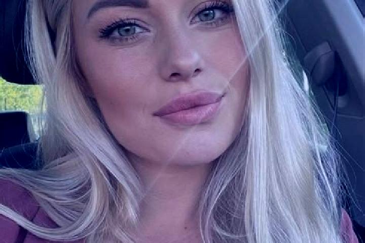 Nora, 36, a blonde hazel-eyed caucasian companion based in Bajiao. Offering BDSM, Striptease, A-Level, Erotic Massage, CIM. Available for incall and outcall,...