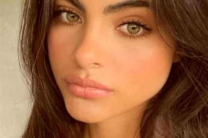 Nora, 36, a red dark-eyed indian companion based in Krajan Caluk. Offering Erotic Massage, Party Girl, 69, Couples, Fetish. Available for incall and outcall,...