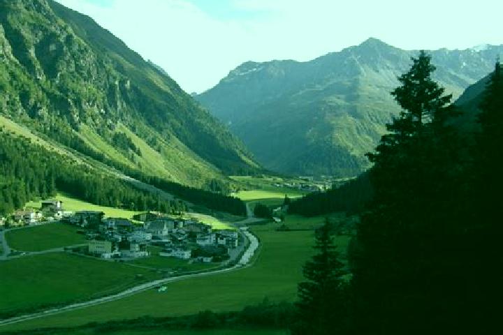 Nora, 36 — Escort in Sankt Leonhard im Pitztal, Austria