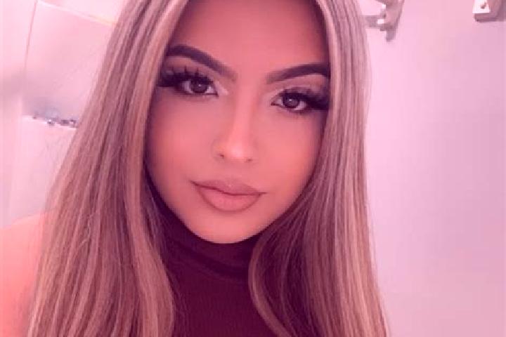 Nora, 37, a blonde dark-eyed latina companion based in San Jorge. Offering Roleplay, BDSM, Tantra. Available for incall and outcall, day and evening dates.