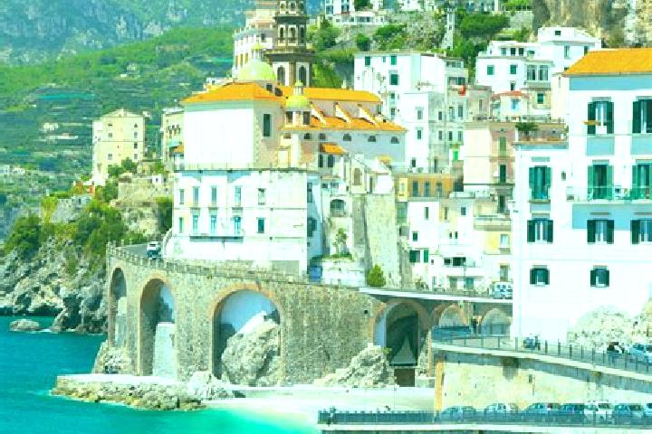 Nora, 37 — Escort in Triggiano, Italy