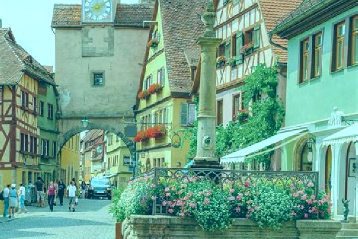 Nora, 37 — Escort in Tuttlingen, Germany