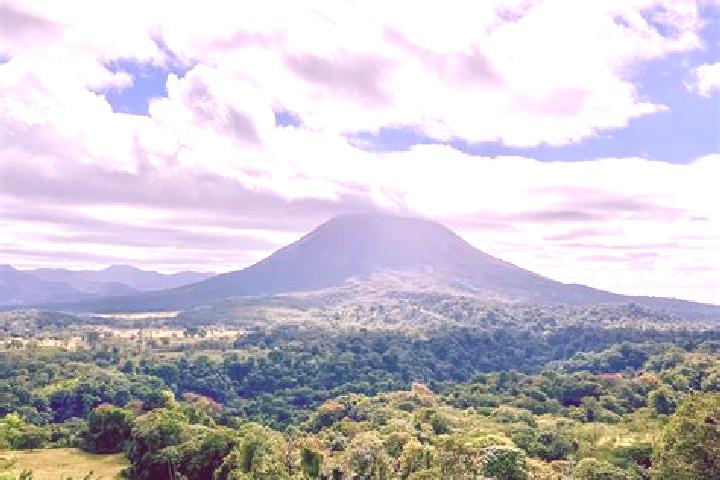 Nora, 38 — Escort in Capellades, Costa Rica