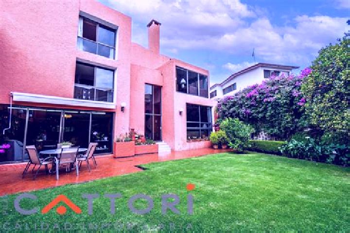 Nora, 38 — Escort in Los Parques, Mexico