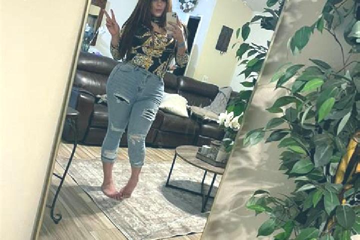 Nora, 38 — Escort in Molladavut, Turkey
