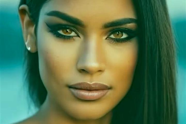 Nora, 39, a auburn amber-eyed latina companion based in Mikri Volvi. Offering Deep French Kissing, CIM, Prostate Massage, Roleplay, 69. Available for incall ...