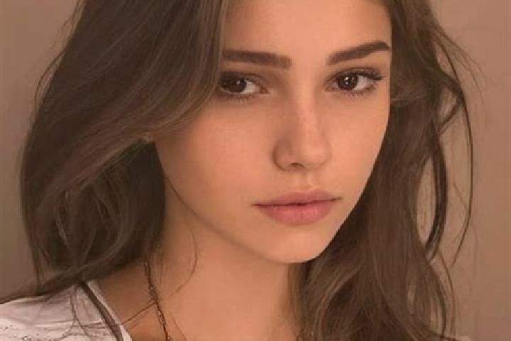 Nora, 39, a chestnut grey-eyed slavic companion based in Tring. Offering CIM, BDSM, Erotic Massage, Girlfriend Experience. Available for incall and outcall, ...