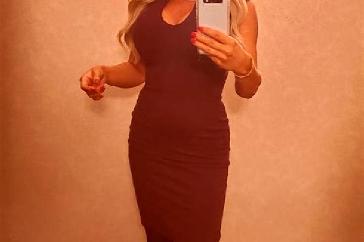 Nora, 39, a dark blonde amber-eyed ebony companion based in Dennard. Offering Party Girl, Couples, Overnight, Striptease, Dinner Date. Available for incall a...