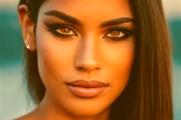 Nora, 39, a dark blonde hazel-eyed latina companion based in Eminabad. Offering Domination, Overnight, Striptease, Party Girl. Available for incall and outca...