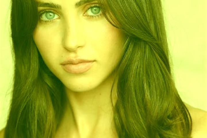Nova, 20, a chestnut brown-eyed latina companion based in Castelnovo di Sotto. Offering Dinner Date, Prostate Massage, Massage, Girlfriend Experience. Availa...