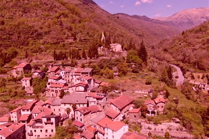 Nova, 20 — Escort in Molini di Triora, Italy
