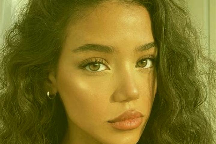 Nova, 21, a black brown-eyed middle eastern companion based in Warner. Offering Fetish, CIM, Overnight. Available for incall and outcall, day and evening dates.