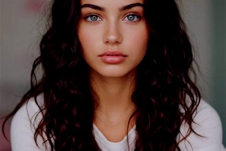 Nova, 21, a brunette grey-eyed mediterranean companion based in l Aldosa. Offering Roleplay, CIM, Striptease. Available for incall and outcall, day and eveni...