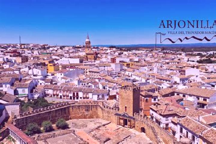 Nova, 21 — Escort in Arjonilla, Spain