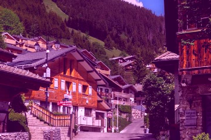 Nova, 21 — Escort in Chatel, France