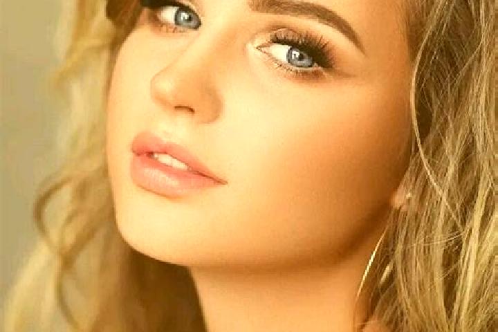 Nova, 22, a dark blonde blue-eyed middle eastern companion based in Nova Palma. Offering 69, BDSM, Dinner Date. Available for incall and outcall, overnight b...