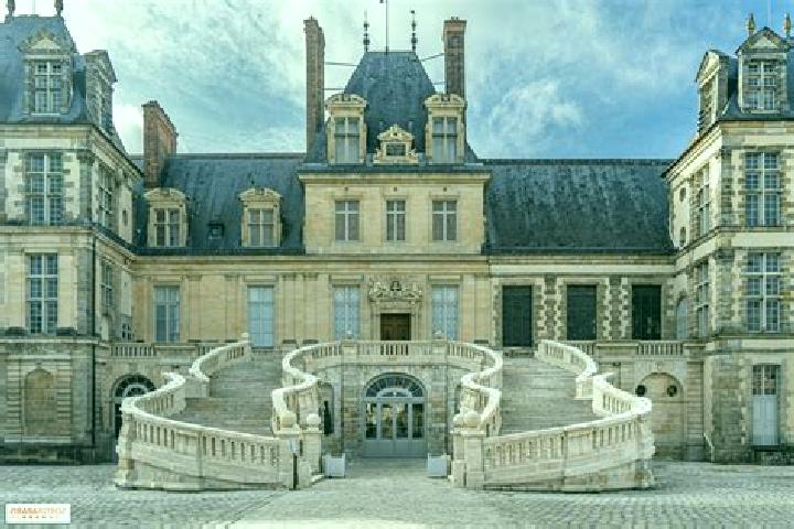 Nova, 22 — Escort in Barjouville, France
