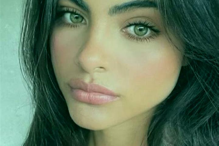 Nova, 23, a blonde dark-eyed middle eastern companion based in Yanhe. Offering Couples, Striptease. Available for incall and outcall, day and evening dates.