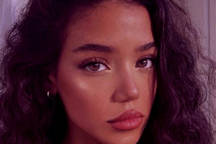 Nova, 24, a black brown-eyed mediterranean companion based in Leanyer. Offering Deep French Kissing, Massage, Dinner Date, CIM. Available for incall and outc...