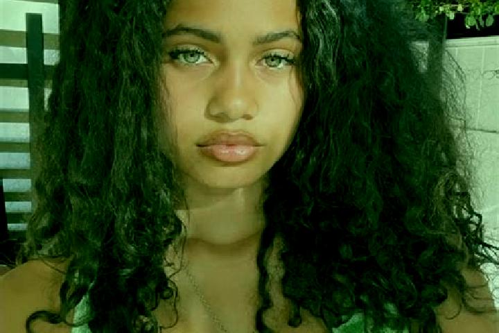 Nova, 24, a black green-eyed mixed companion based in Roncador. Offering OWO, Duos, 69. Available for incall and outcall, overnight bookings available.