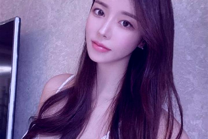 Nova, 25 — Escort in Wangzha, China