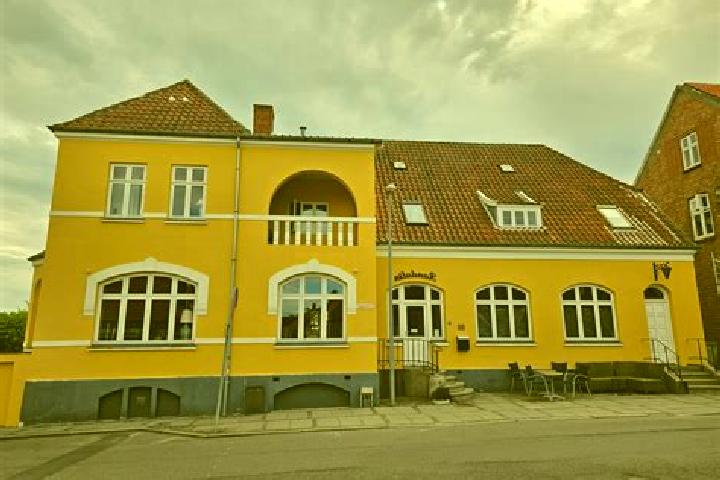 Nova, 26 — Escort in Akirkeby, Denmark