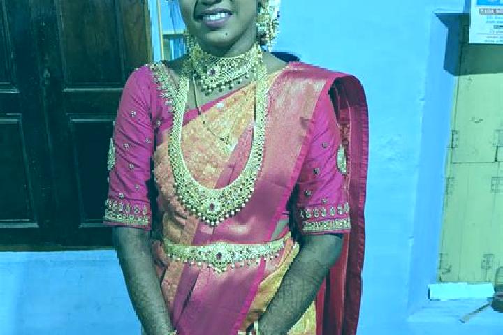 Nova, 26 — Escort in Sankarankovil, India