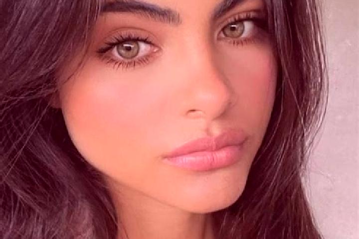 Nova, 27, a auburn hazel-eyed middle eastern companion based in Popow. Offering Girlfriend Experience, Couples, Travel Companion, Deep French Kissing. Availa...