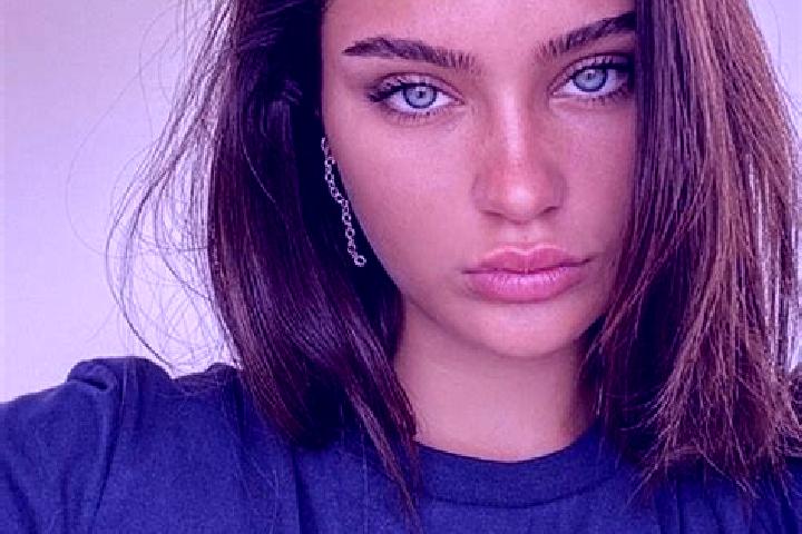 Nova, 27, a brunette brown-eyed ebony companion based in Galdar. Offering Tantra, 69, CIM. Available for incall and outcall, day and evening dates.