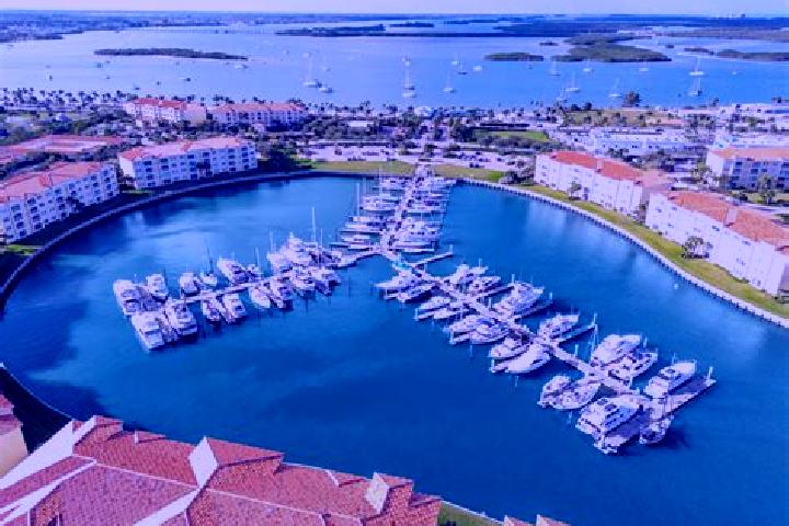Nova, 27 — Escort in Harbor Isle, United States