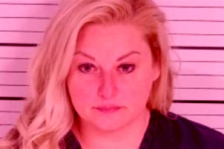 Nova, 27 — Escort in Whitesburg, United States