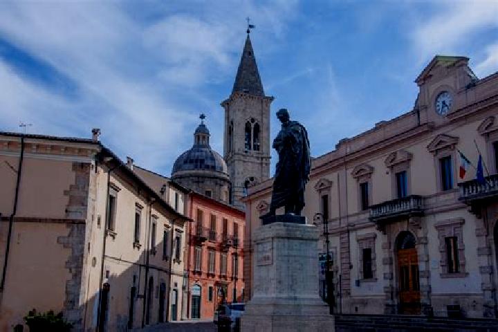 Nova, 28 — Escort in Castelvecchio Subequo, Italy