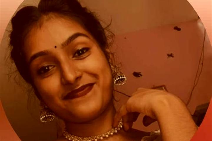 Nova, 28 — Escort in Poomangalam, India