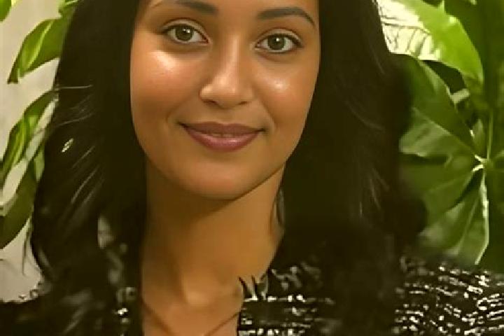 Nova, 28 — Escort in Sayat, France