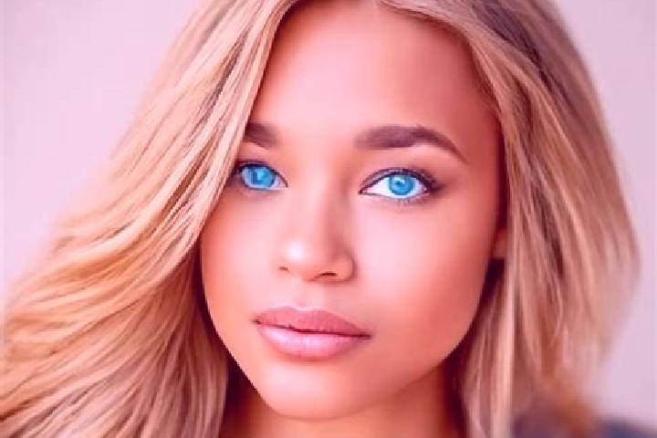 Nova, 30, a blonde blue-eyed latina companion based in Pinewood. Offering Tantra, Overnight, Fetish. Available for incall and outcall, overnight bookings ava...